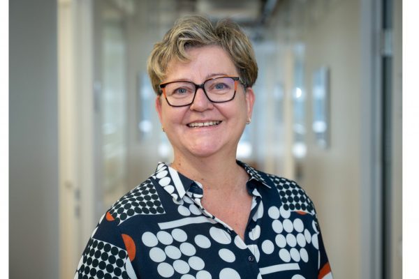 20251128-MMG-Bettina-021